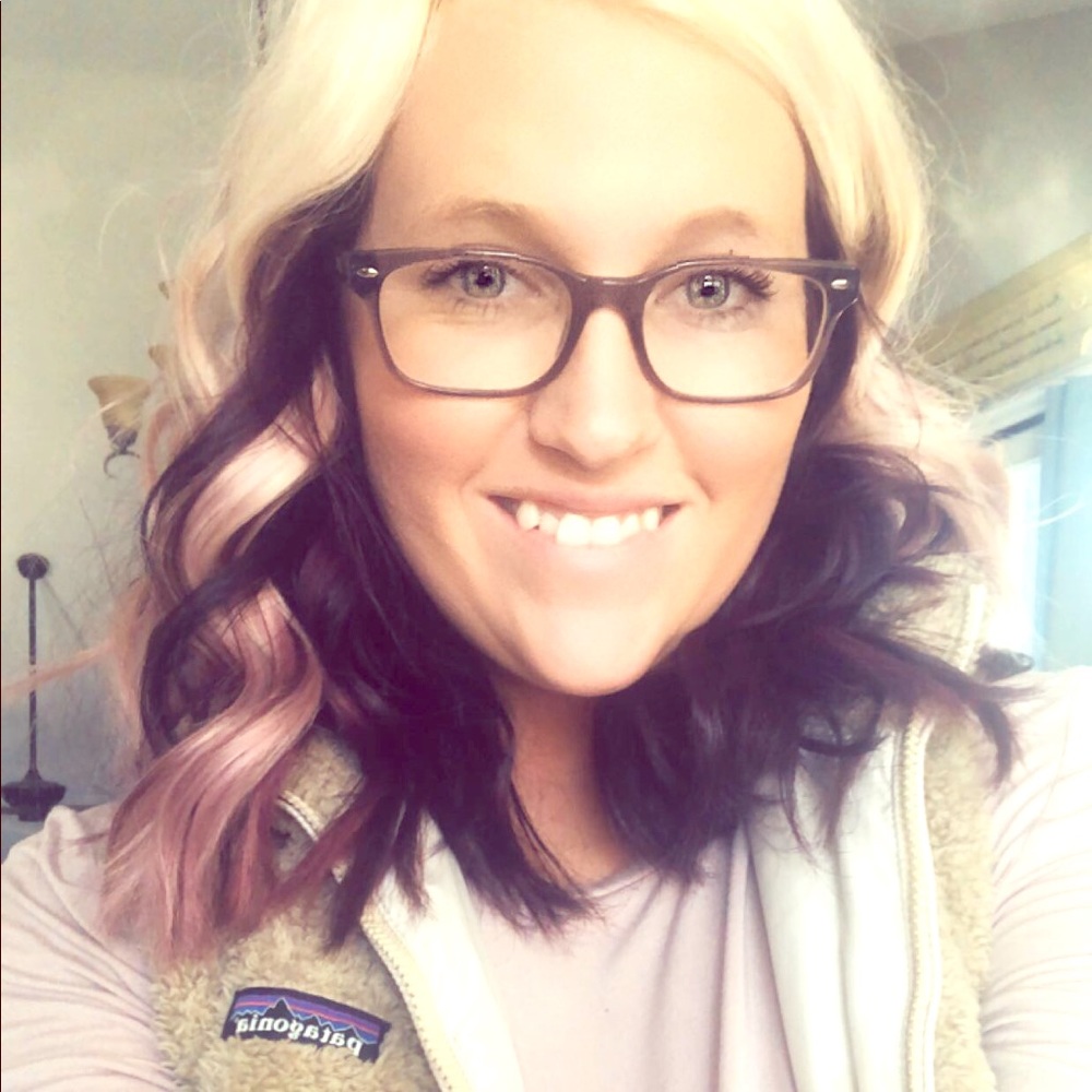 Meet your Posher, Carley